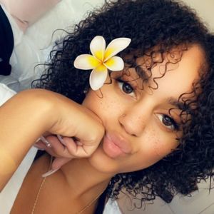 Meet your Posher, Eboni